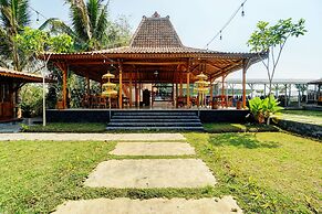 Capital O 93238 Lembah Mbalong Resort