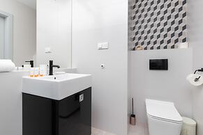 Studio With Parking & Gym by Renters