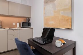 Studio With Parking & Gym by Renters