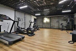 Studio With Parking & Gym by Renters