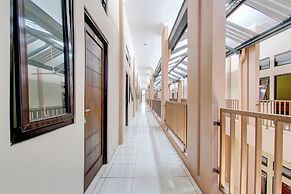 SPOT ON 93245 Guest House Mulia Dua Syariah