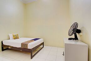 SPOT ON 93245 Guest House Mulia Dua Syariah