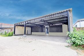 SPOT ON 93245 Guest House Mulia Dua Syariah