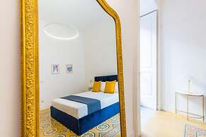 Piazza Amedeo Stylish Apartment by Wonderful Italy