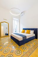 Piazza Amedeo Stylish Apartment by Wonderful Italy