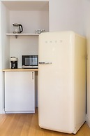 Piazza Amedeo Stylish Apartment by Wonderful Italy