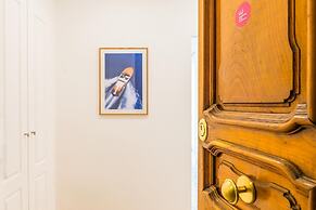 Piazza Amedeo Stylish Apartment by Wonderful Italy