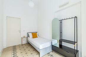 Piazza Amedeo Stylish Apartment by Wonderful Italy