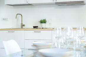 Piazza Amedeo Stylish Apartment by Wonderful Italy