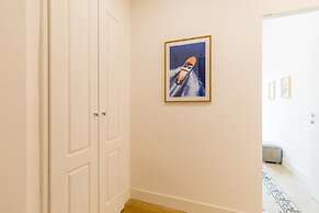 Piazza Amedeo Stylish Apartment by Wonderful Italy