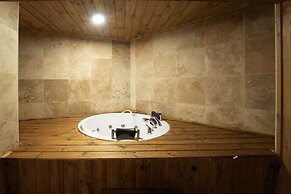 Matiana View Cave Hotel