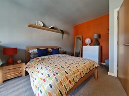 Charming 1-bed Apartment in Newark