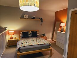 Charming 1-bed Apartment in Newark