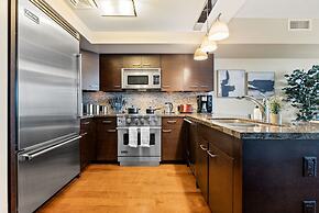 Allure Waikiki 2 Bedroom Condo by RedAwning