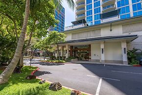 Allure Waikiki 2 Bedroom Condo by RedAwning
