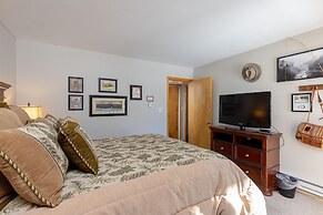 1076 Wild Irishman 2 Bedroom Condo by RedAwning