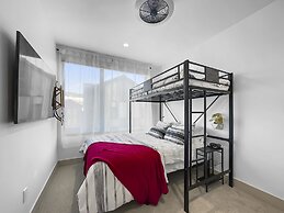 541 Center Circle 3br 3.5ba 3 Bedroom Townhouse by RedAwning