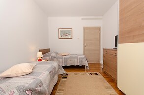 Apartments Bungavilia