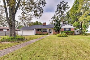 Jacksonville Vacation Home w/ Trout River Access