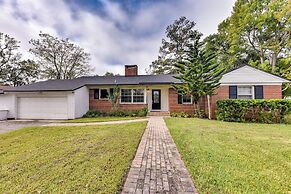 Jacksonville Vacation Home w/ Trout River Access