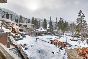 Breathtaking Olympic Valley Gem: Walk to Chairlift