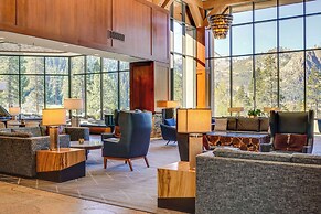 Breathtaking Olympic Valley Gem: Walk to Chairlift