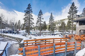 Breathtaking Olympic Valley Gem: Walk to Chairlift