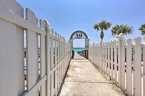 Panama City Beach Condo w/ Balcony, Walk to Ocean!