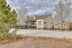 1/2 Mi to Granby Ranch: Townhome w/ Fireplace!