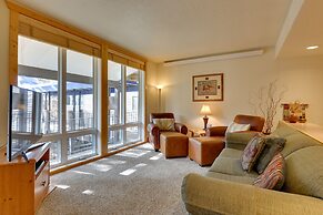 1/2 Mi to Granby Ranch: Townhome w/ Fireplace!