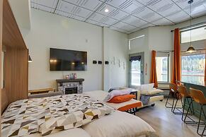 Mtn & Lake Views: Chic Keystone Studio