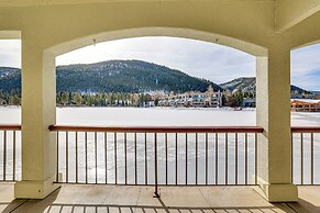 Mtn & Lake Views: Chic Keystone Studio