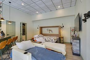 Mtn & Lake Views: Chic Keystone Studio