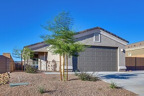 Bullhead City Home: Central A/C + Pool Access