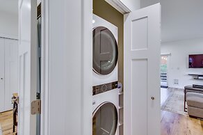 Modern Kirkland Home w/ Private Yard & Fire Pit!