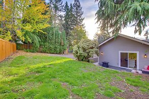 Modern Kirkland Home w/ Private Yard & Fire Pit!