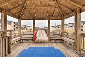 Eclectic Atlantic Beach Condo w/ Amenity Access!