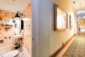 Western-themed Decatur Studio on Main Street!