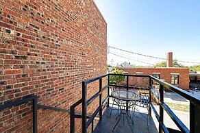 Western-themed Decatur Studio on Main Street!