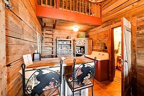 Western-themed Decatur Studio on Main Street!