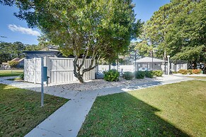Walkable Calabash Condo w/ Pool Access!