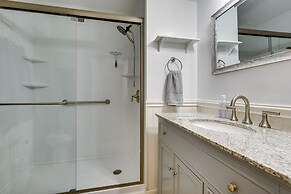 Walkable Calabash Condo w/ Pool Access!