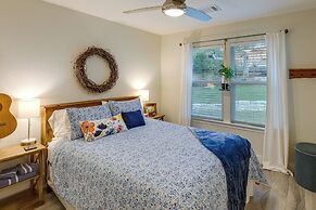 A-frame Cottage w/ Deck ~ 5 Mi to Lake Bastrop!