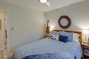 A-frame Cottage w/ Deck ~ 5 Mi to Lake Bastrop!