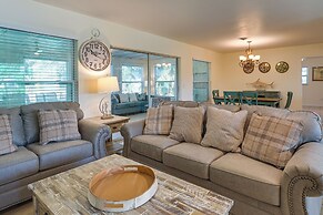 Pet-friendly Englewood Home - 4 Mi to Beach!