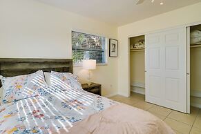 Pet-friendly Englewood Home - 4 Mi to Beach!