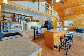 Oswegatchie River Cabin w/ Kayaks + Fire Pit!