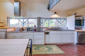 Pet-friendly Pilot Studio w/ Vineyard Views!