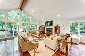 Riverwood: South Haven Retreat on 10 Acres