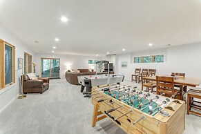 Riverwood: South Haven Retreat on 10 Acres